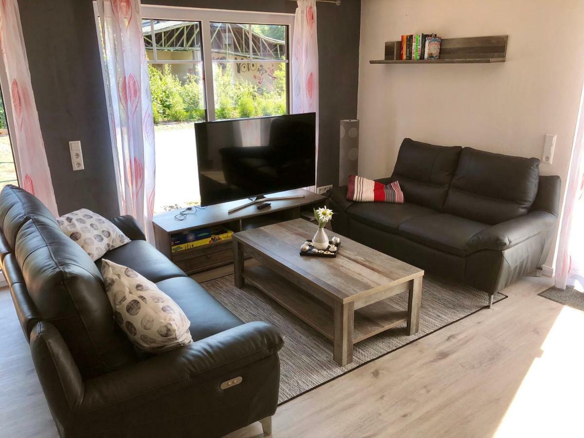 Ferienhaus Traumspot Wiek auf Rügen Esterno foto