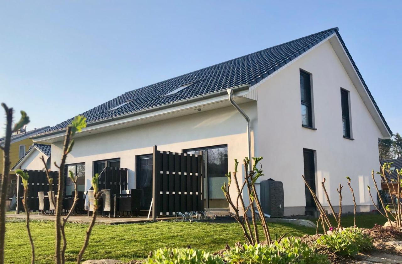 Ferienhaus Traumspot Wiek auf Rügen Esterno foto